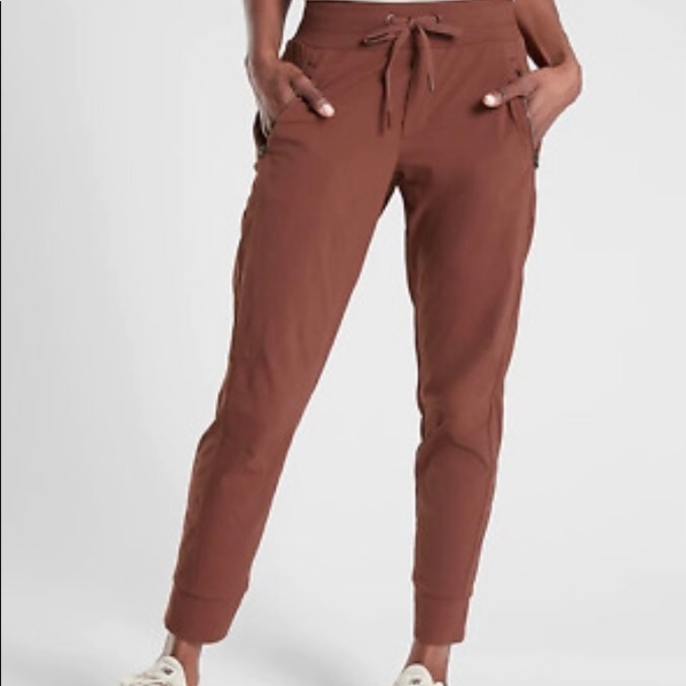 Athleta Trekkie North Jogger-Cognac